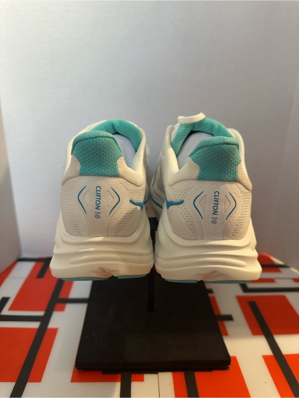 Hoka Men’s Clifton 10 - Brand NEW! - Picture 4 of 5